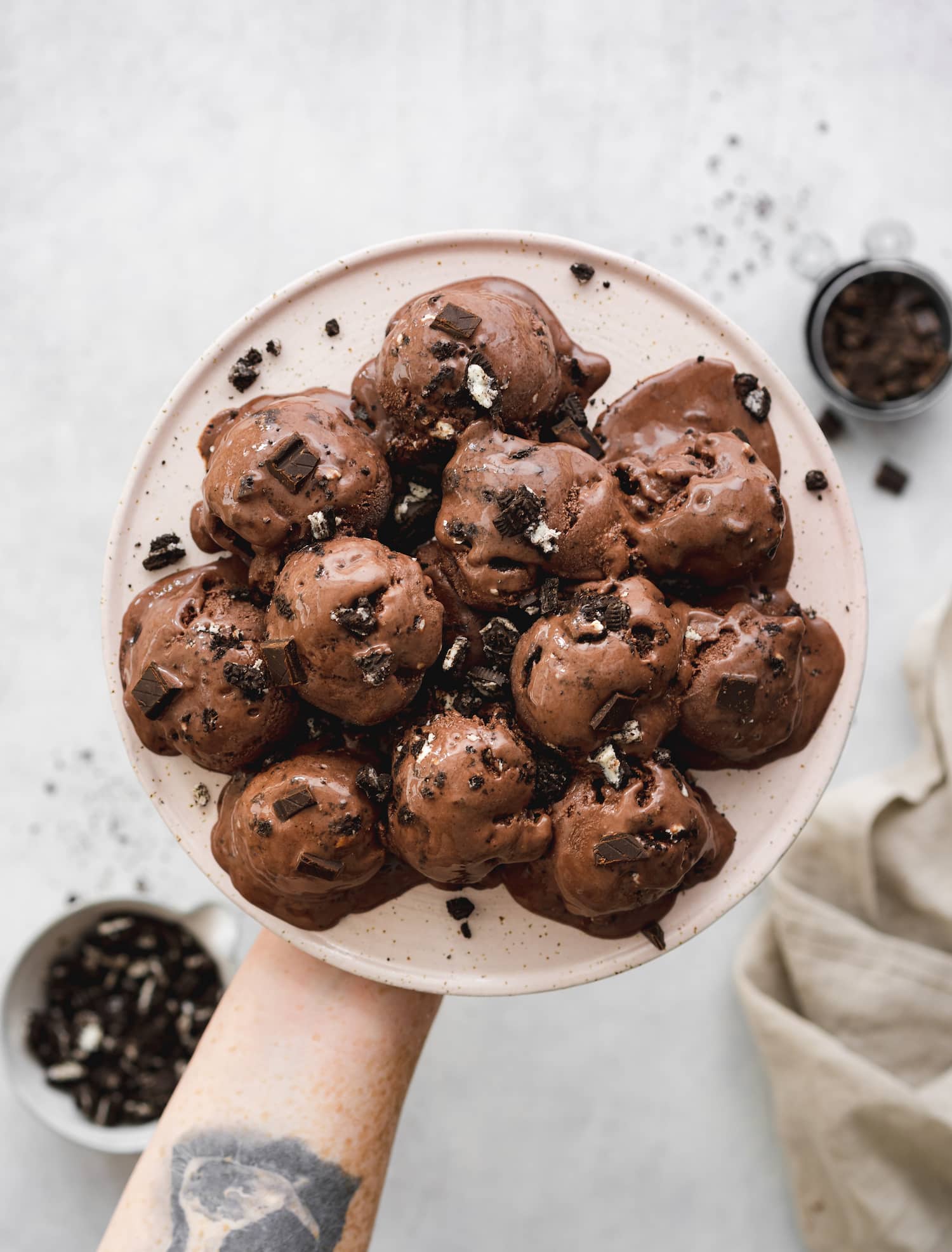 vegan chocolate cookie ice cream